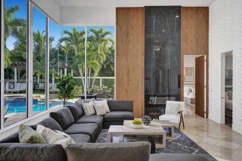 Casa en alquiler en Plantation, Florida, 9 dormitorios, 383.97 m2 № 2269227 - foto 12