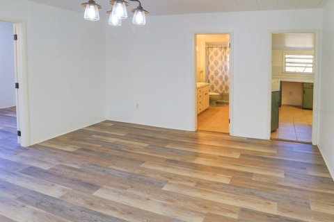House in Bartow, Florida 3 bedrooms, 213.77 sq.m. № 2093575 - photo 16