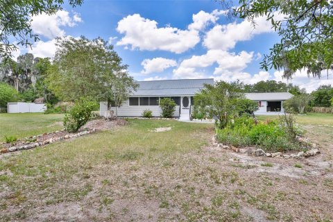Villa ou maison à Bartow, Floride 3 chambres, 121.98 m2 № 2093575