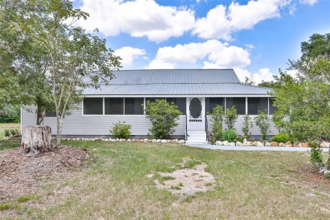 House in Bartow, Florida 3 bedrooms, 213.77 sq.m. № 2093575 - photo 2