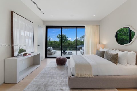 House in Miami, Florida 7 bedrooms № 2058920 - photo 27