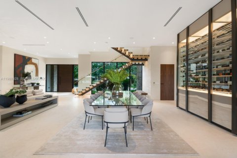 House in Miami, Florida 7 bedrooms № 2058920 - photo 19