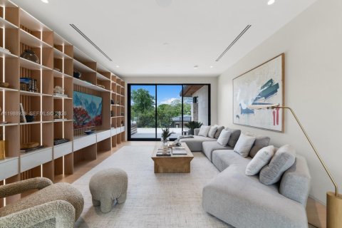 House in Miami, Florida 7 bedrooms № 2058920 - photo 12
