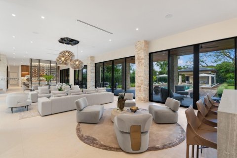 House in Miami, Florida 7 bedrooms № 2058920 - photo 9