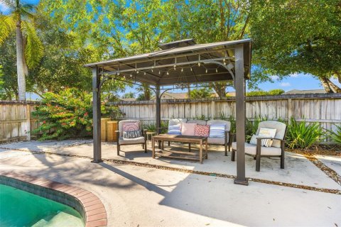 House in Tampa, Florida 3 bedrooms, 158.49 sq.m. № 2208229 - photo 24
