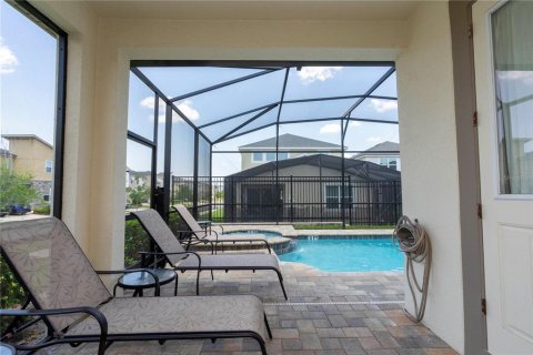 Casa en venta en Kissimmee, Florida, 7 dormitorios, 328.22 m2 № 2122905 - foto 21