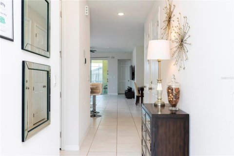 Casa en venta en Kissimmee, Florida, 7 dormitorios, 328.22 m2 № 2122905 - foto 7