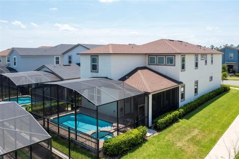 Casa en venta en Kissimmee, Florida, 7 dormitorios, 328.22 m2 № 2122905 - foto 3