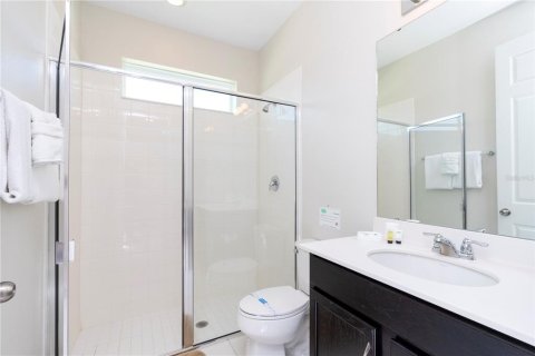 Casa en venta en Kissimmee, Florida, 7 dormitorios, 328.22 m2 № 2122905 - foto 30