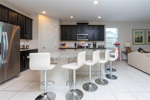 Casa en venta en Kissimmee, Florida, 7 dormitorios, 328.22 m2 № 2122905 - foto 10