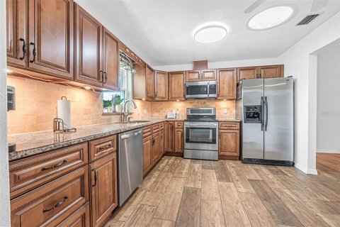 House in Edgewater, Florida 3 bedrooms, 161.19 sq.m. № 1812448 - photo 13