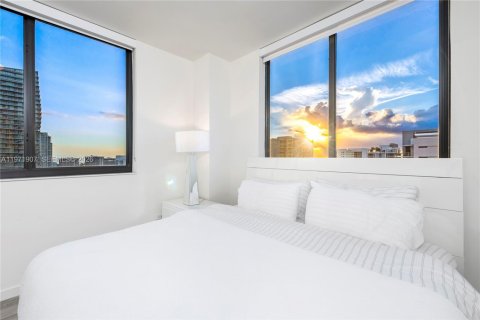 Condo in Miami, Florida, 2 bedrooms  № 2038347 - photo 20