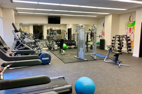 Condo in Miami, Florida, 2 bedrooms  № 2038347 - photo 27