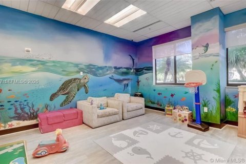 Condo in Miami, Florida, 2 bedrooms  № 2038347 - photo 29