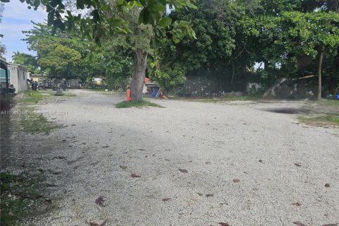 Terreno en venta en Fort Lauderdale, Florida № 1868652 - foto 11