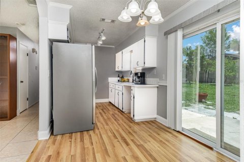 House in Eagle Lake, Florida 3 bedrooms, 160.63 sq.m. № 1822267 - photo 8