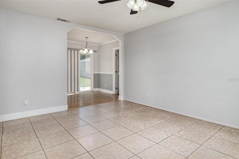 House in Eagle Lake, Florida 3 bedrooms, 160.63 sq.m. № 1822267 - photo 6