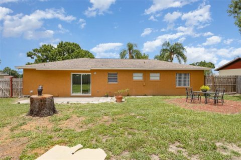 House in Eagle Lake, Florida 3 bedrooms, 160.63 sq.m. № 1822267 - photo 19