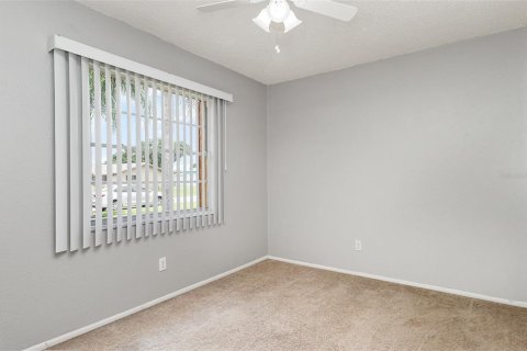 House in Eagle Lake, Florida 3 bedrooms, 160.63 sq.m. № 1822267 - photo 17