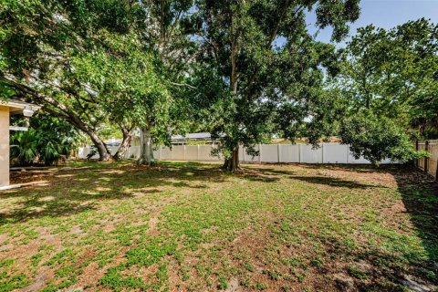 House in Largo, Florida 3 bedrooms, 120.77 sq.m. № 1798384 - photo 8