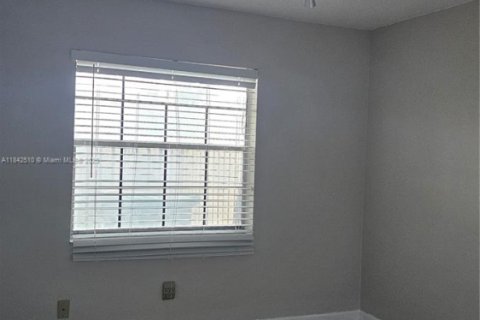 House in Davie, Florida 3 bedrooms, 137.5 sq.m. № 1834176 - photo 7