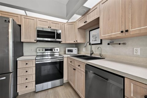 Condominio en venta en Clearwater, Florida, 2 dormitorios, 112.41 m2 № 2142305 - foto 9