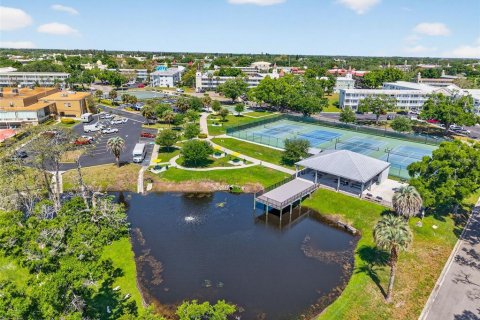 Condominio en venta en Clearwater, Florida, 2 dormitorios, 112.41 m2 № 2142305 - foto 30