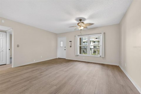 Condominio en venta en Clearwater, Florida, 2 dormitorios, 112.41 m2 № 2142305 - foto 5