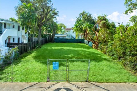 Купить виллу или дом в Майами, Флорида № 1971286 - фото 12