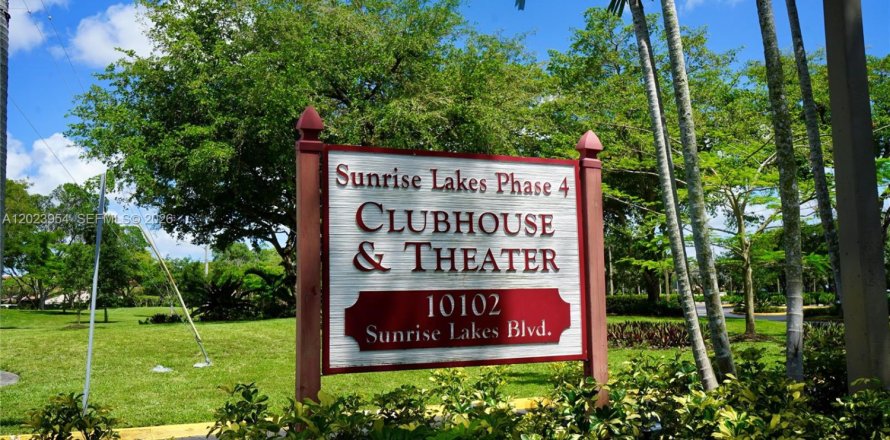 Condominio en Sunrise, Florida, 2 dormitorios № 2153949