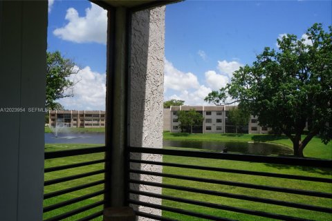 Condominio en venta en Sunrise, Florida, 2 dormitorios, 78.97 m2 № 2153949 - foto 23