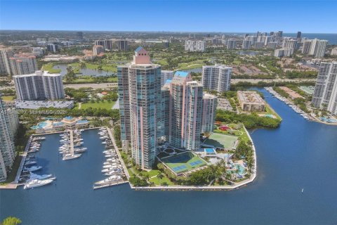Condo in Aventura, Florida, 1 bedroom  № 2082678 - photo 20