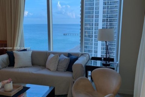 Copropriété à vendre à Sunny Isles Beach, Floride: 2 chambres, 84.36 m2 № 2041906 - photo 3