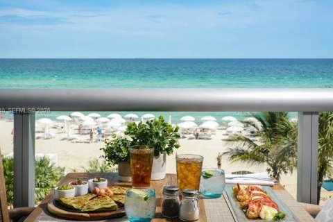 Copropriété à vendre à Sunny Isles Beach, Floride: 2 chambres, 84.36 m2 № 2041906 - photo 13