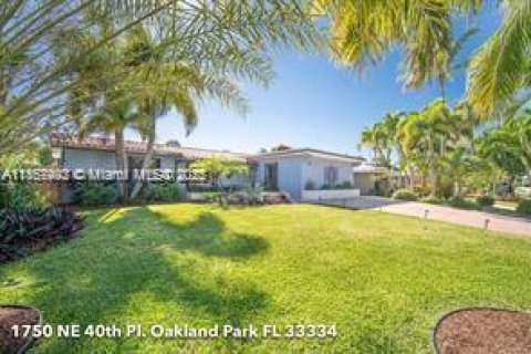Casa en alquiler en Oakland Park, Florida, 3 dormitorios, 202.9 m2 № 1882444 - foto 3