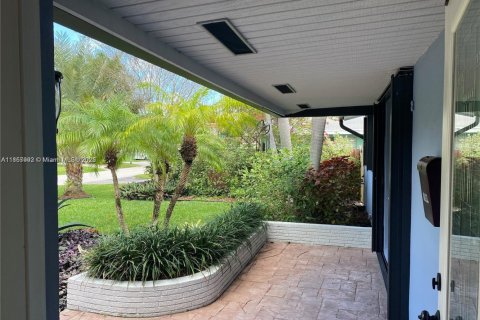 Casa en alquiler en Oakland Park, Florida, 3 dormitorios, 202.9 m2 № 1882444 - foto 20