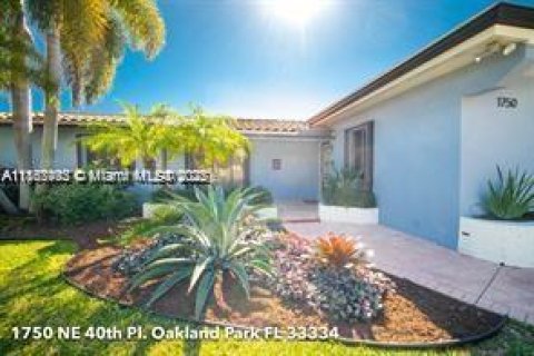Casa en alquiler en Oakland Park, Florida, 3 dormitorios, 202.9 m2 № 1882444 - foto 7