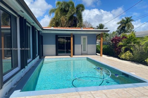 Casa en alquiler en Oakland Park, Florida, 3 dormitorios, 202.9 m2 № 1882444 - foto 12