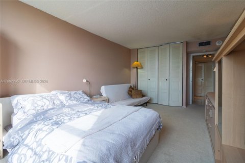 Купить кондоминиум в Санни-Айлс-Бич, Флорида 2 спальни, 172.43м2, № 2067720 - фото 14