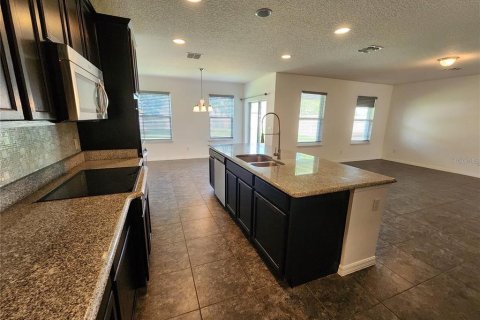 Villa ou maison à louer à Kissimmee, Floride: 3 chambres, 217.11 m2 № 1888469 - photo 12