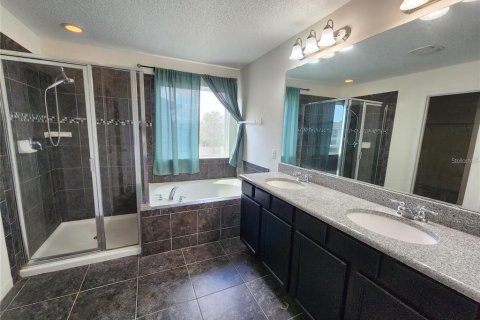 Villa ou maison à louer à Kissimmee, Floride: 3 chambres, 217.11 m2 № 1888469 - photo 25