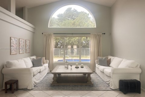 House in Wellington, Florida 3 bedrooms, 181.16 sq.m. № 2050374 - photo 3