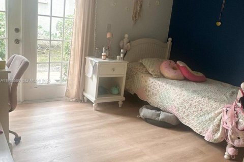 House in Wellington, Florida 3 bedrooms, 181.16 sq.m. № 2050374 - photo 21