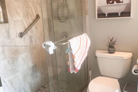 House in Wellington, Florida 3 bedrooms, 181.16 sq.m. № 2050374 - photo 19