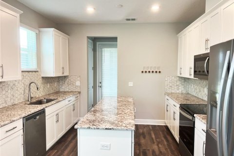 Adosado en alquiler en Orlando, Florida, 4 dormitorios, 213.95 m2 № 1900962 - foto 5