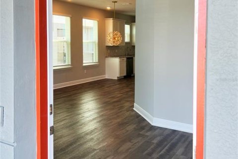 Adosado en alquiler en Orlando, Florida, 4 dormitorios, 213.95 m2 № 1900962 - foto 8