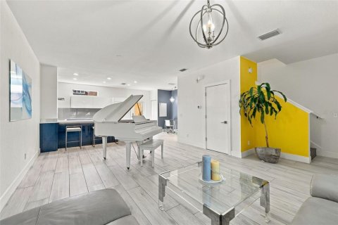 Touwnhouse à vendre à Dunedin, Floride: 3 chambres, 115.01 m2 № 2428652 - photo 7