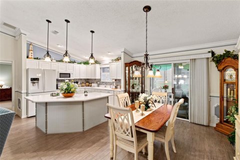 Casa en venta en The Villages, Florida, 3 dormitorios, 129.32 m2 № 1628846 - foto 9