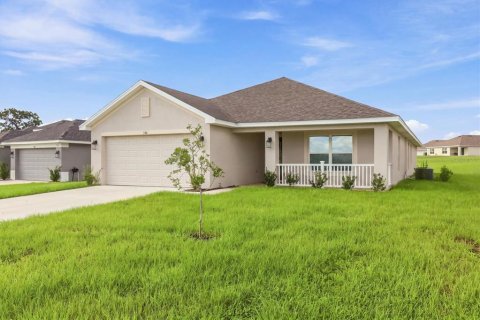 House in Beverly Hills, Florida 3 bedrooms, 179.77 sq.m. № 2345278