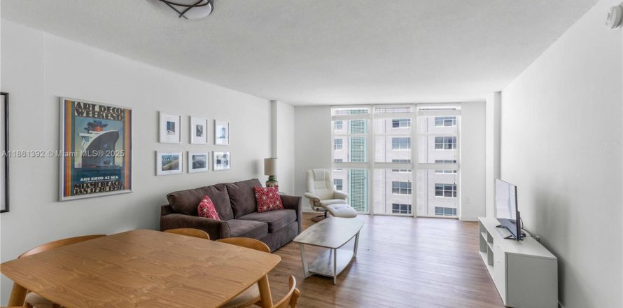Condominio en Miami Beach, Florida, 1 dormitorio № 1892408